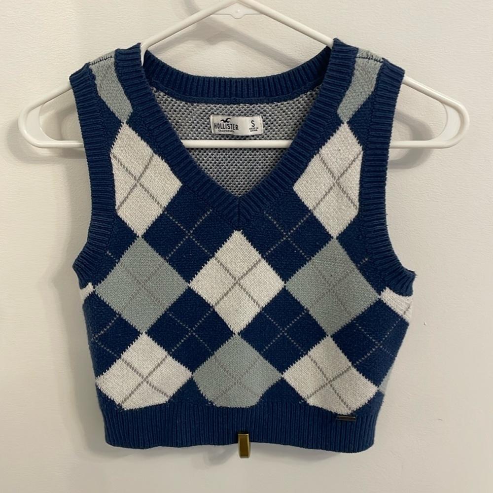Hollister Women’s Cropped Argyle Sweater Vest